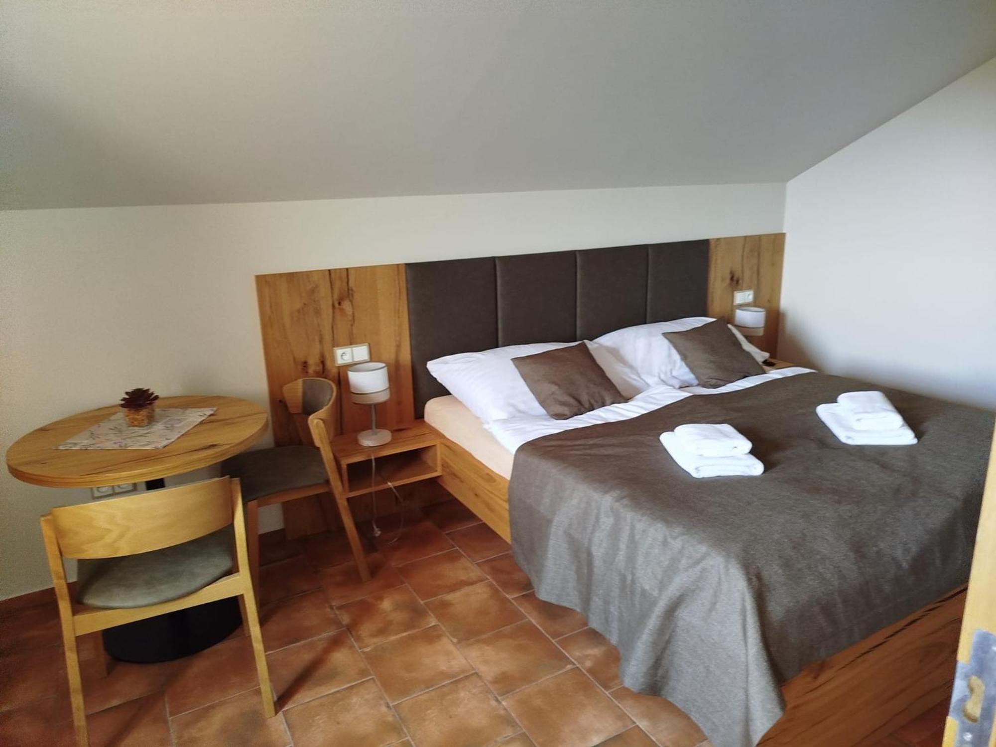 Sklep Vino Strycek Guest House Velke Bilovice ภายนอก รูปภาพ